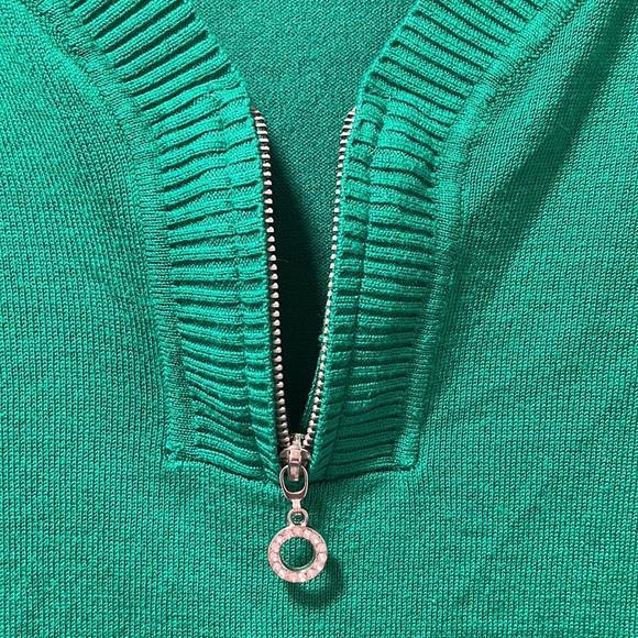 Cable & Gauge Kelly/Emerald Green Sweater with Quarter Zip Detail in Large - Picture 8 of 16